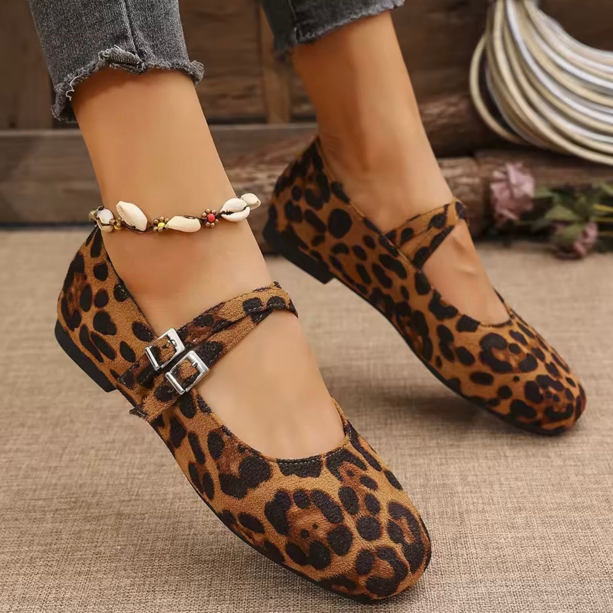 Luna Mary Jane Flat