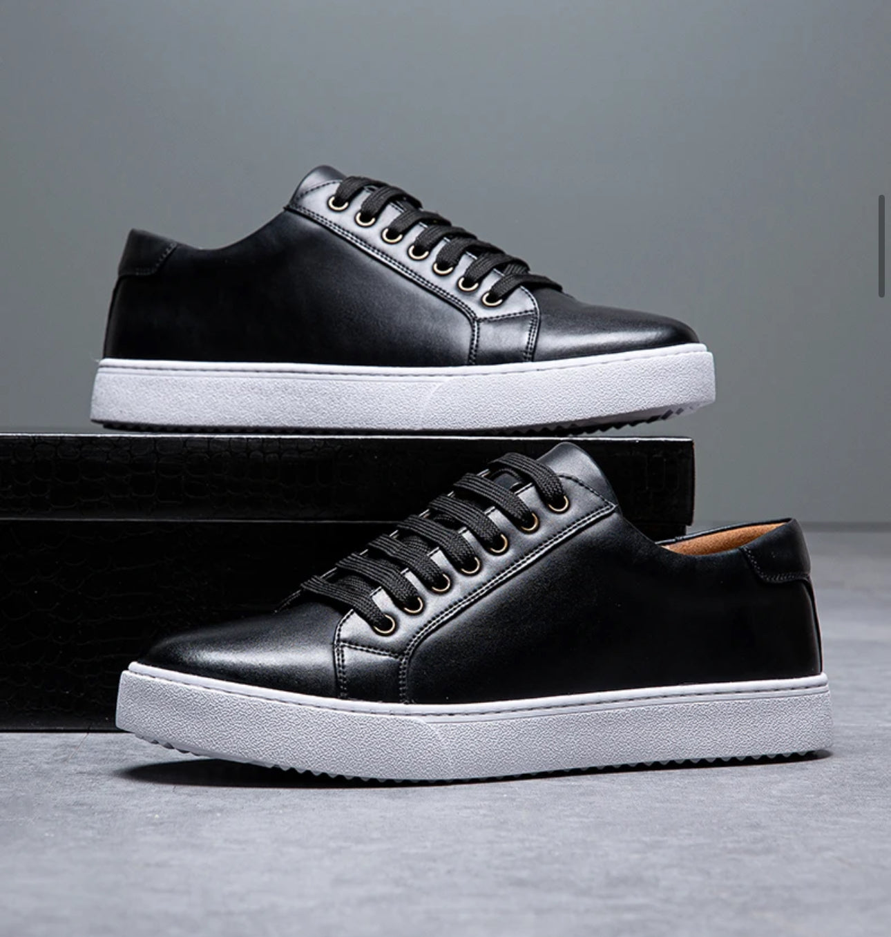 Nero Casual Classic Sneakers
